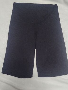 5/$20**TNA Small Shorts 8" Black High Rise
